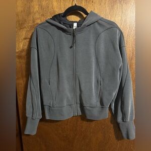 NWT Lululemon Softstreme Pocketed Hoodie in
Graphite Grey Size 4